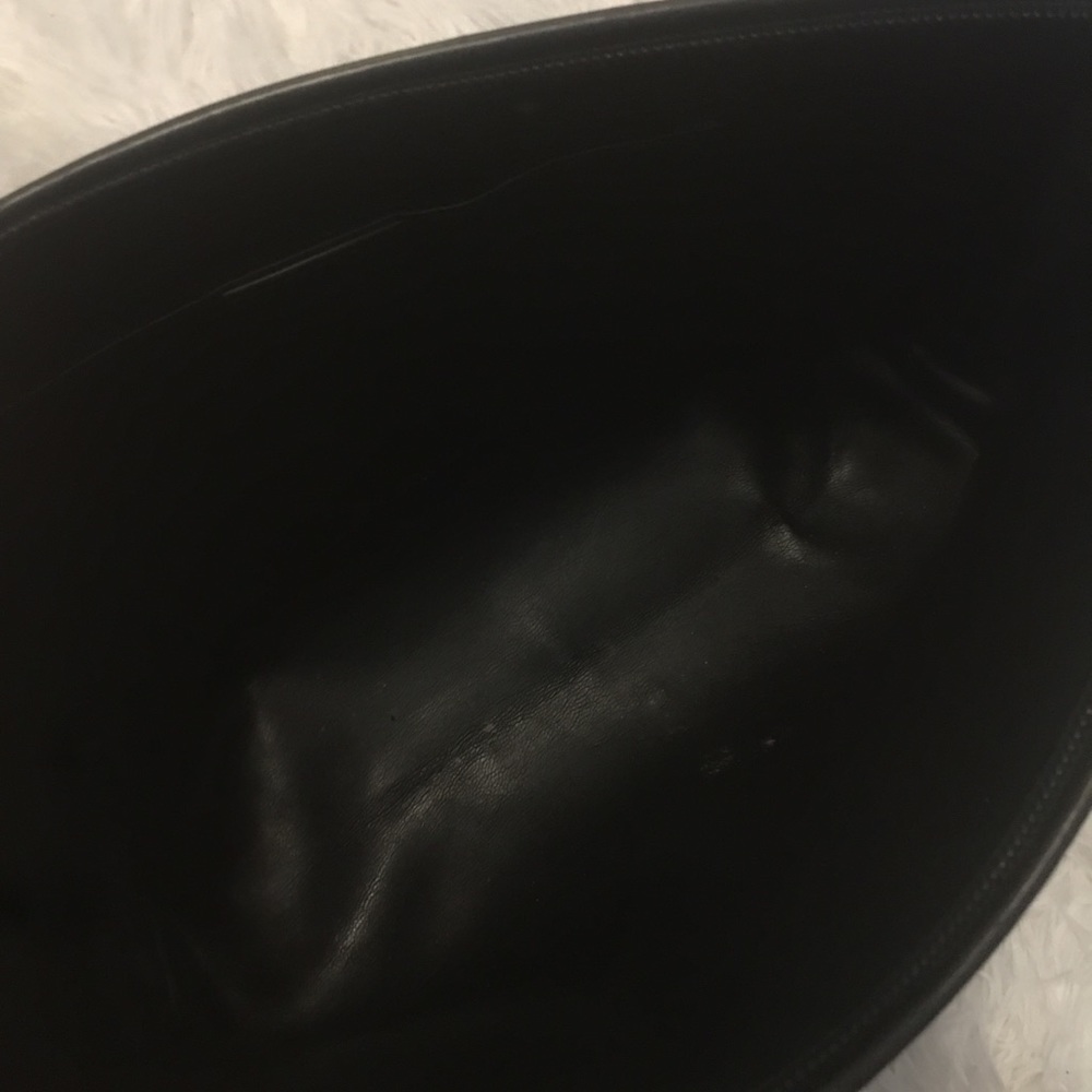 Gucci monogram toilette pouch! - Picture 5 of 7